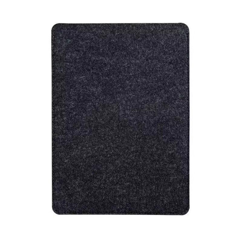 Housse en feutre anthracite pour Apple MacBook - Cadeau homme Annecy