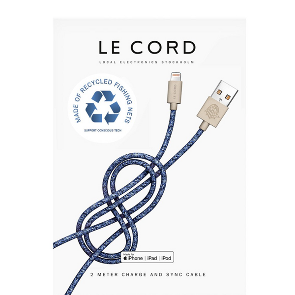 Cable bleu pour iPhone de Le Cord en filets de pêche recyclé. Câble Lightning d'alimentation et de synchronisation de 2 mètres pour Iphone. Cable iphone original. Bleu iPhone Lightning cable. idée cadeau chez Robin concept store masculin, concept store homme