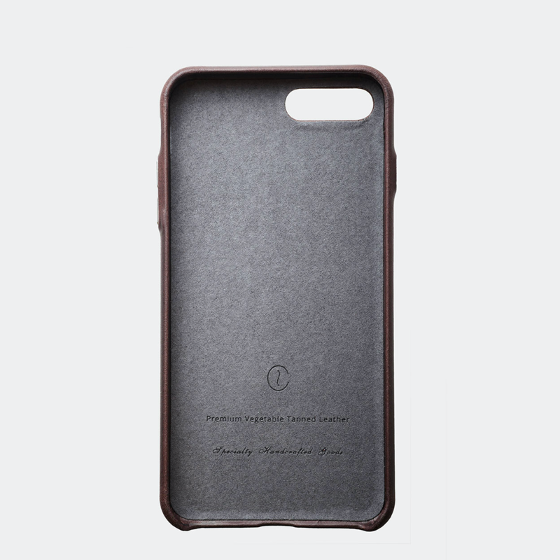 Coque iPhone en cuir marron foncé de Café Leather. Leather iPhone case Black Coffee. Pour iPhon7+/8+. Une bonne idée cadeau chez Robin concept store.