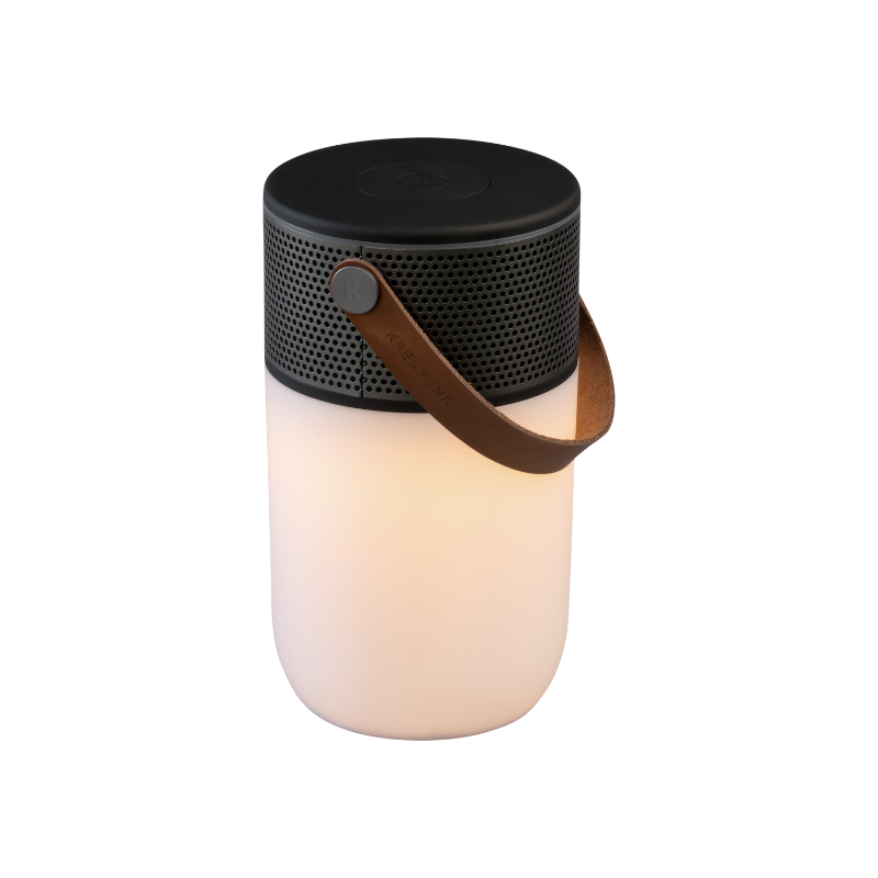 Enceinte bluetooth lumineuse aGlow de Kreafunk, enceinte déco, enceinte d'ambiance, lumière détente. Lumière d'ambiance, lumière d'extérieur. Enceinte avec lanière en cuir. Enceinte bluetooth black édition. Bonne idée cadeau. Cadeau pour homme chez Robin concept store masculin, concept store homme.