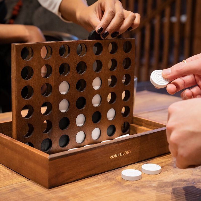 Jeu du puissance 4 de luxe en bois. Idée cadeau puissance 4 iron glory