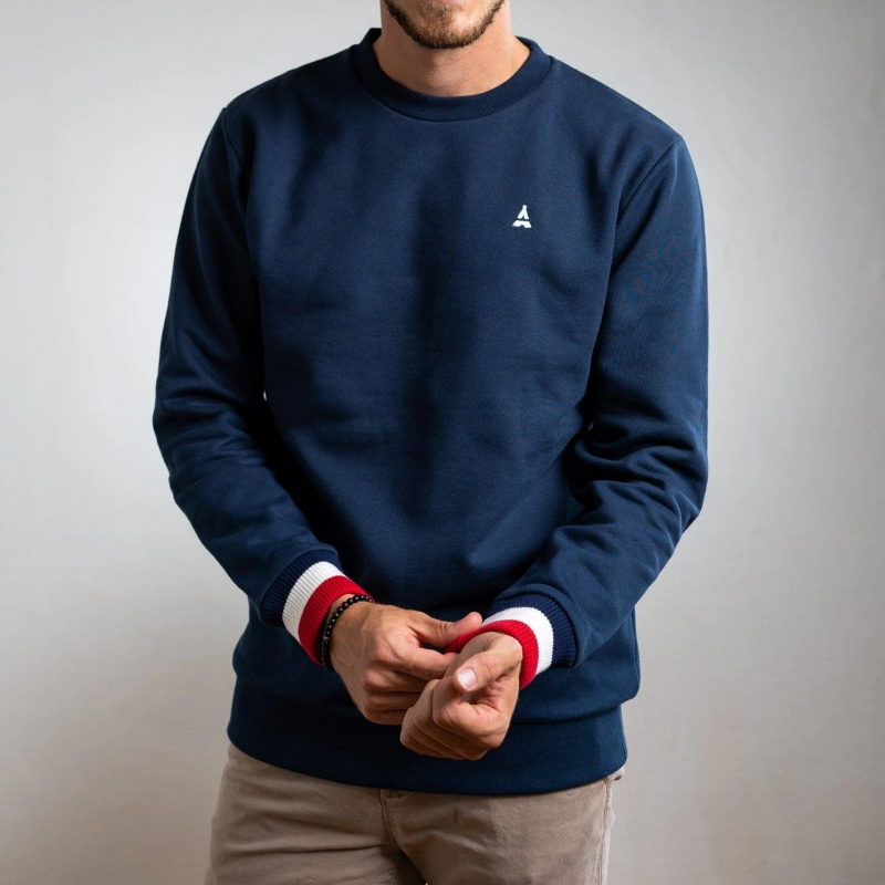 Sweatshirt homme, 100% coton bio | 350g/m², bleu, LEON de la Maison Ft, vêtement pour homme, aux couleurs Française, maillot tricolore. Idée cadeau, noël, fête des pères chez Robin concept store masculin à Annecy, concept store homme.