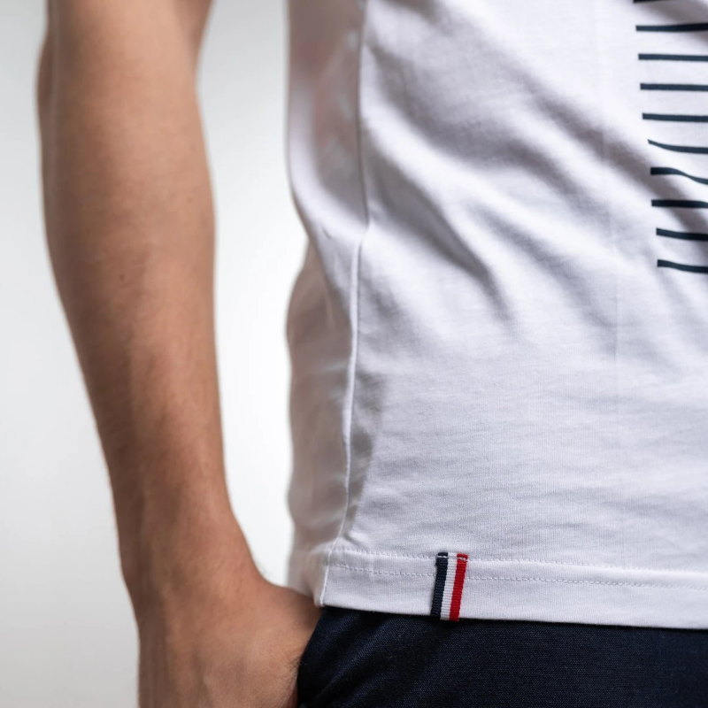 T-shirt homme,Tee-shirt homme, T-shirt 100% coton bio | 180 g/m², blanc, La Marinière de la Maison Ft, vêtement pour homme. Un style marin revisité. Idée cadeau, noël, fête des péres chez Robin concept store masculin, concept store homme.