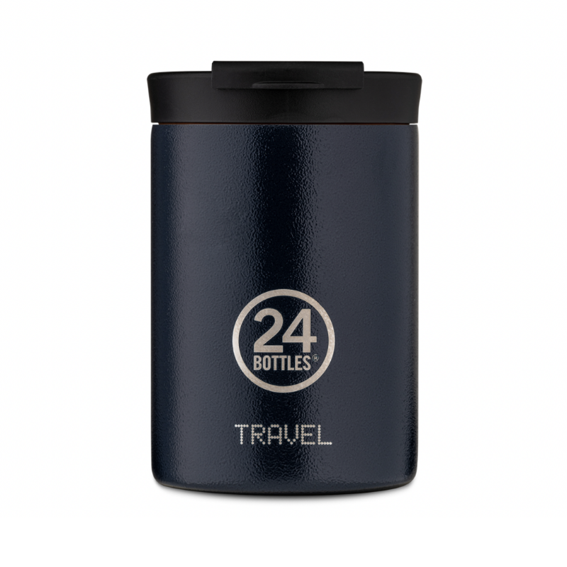 Mug de voyage en inox isotherme de couleur Bleu marine de la marque 24 Bottles. Tasse thermos Deep Blue finition martelé avec un couvercle étanche. Travel tumbler deep blue 24 Bottles idée cadeau homme chez Robin concept store masculin, boutique en ligne de cadeau pour homme