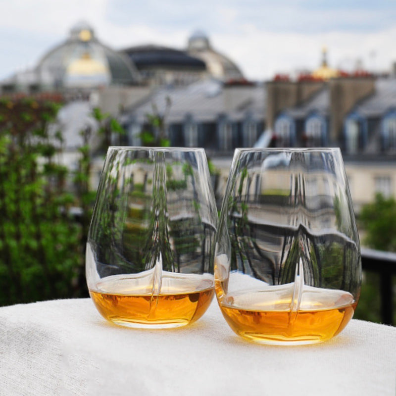 Verre de dégustation  avec une nervure intérieur pour libérer les arômes.