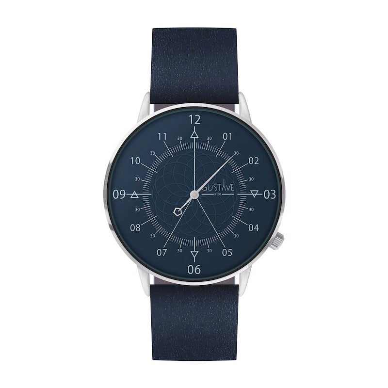 Montre mono-aiguille avec un cadran 12h sur fond bleu et finition argent. Bracelet en cuir bleu. Cadeau pour homme.